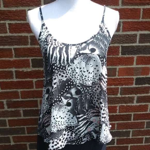 Apt. 9 Essentials Spaghetti Strap Top Size Medium - Picture 1 of 4